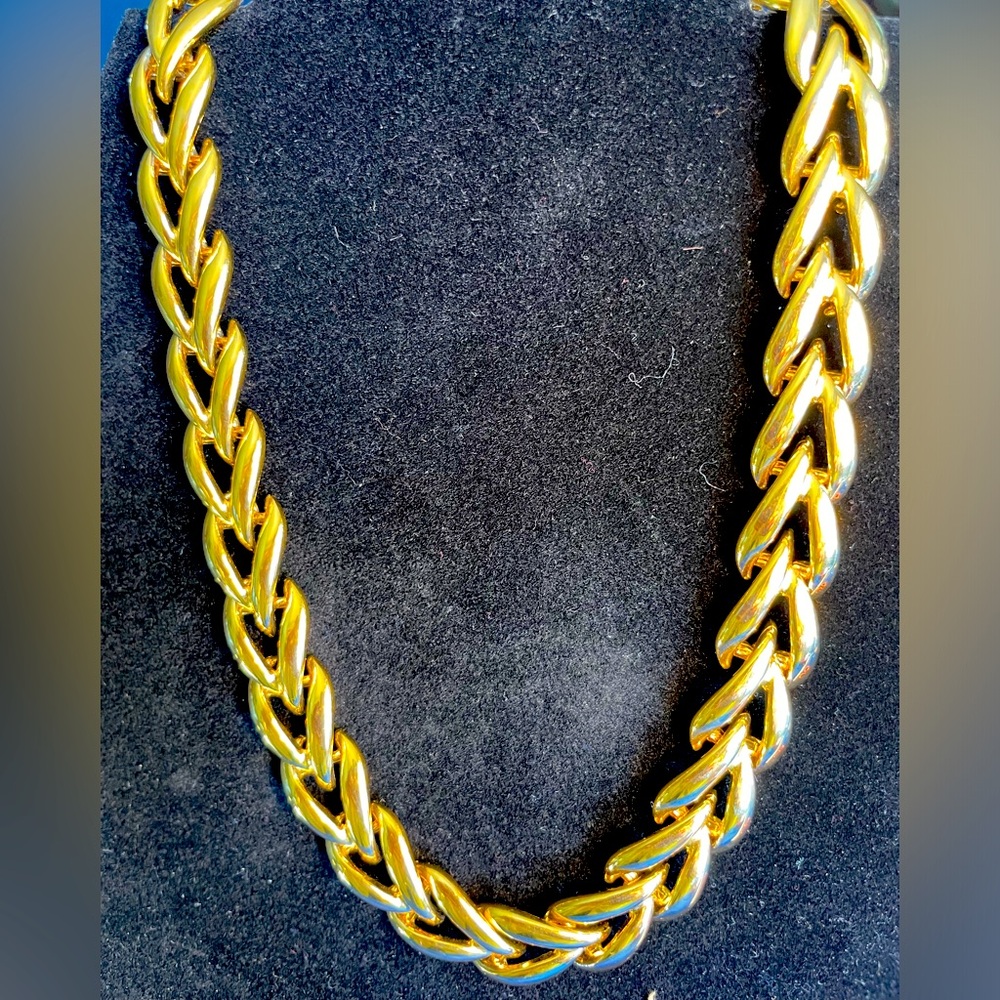 Napier 7.5 inch goldtone chain